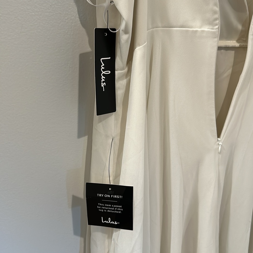 NWT Lulus soft white gown xl - Picture 7 of 15